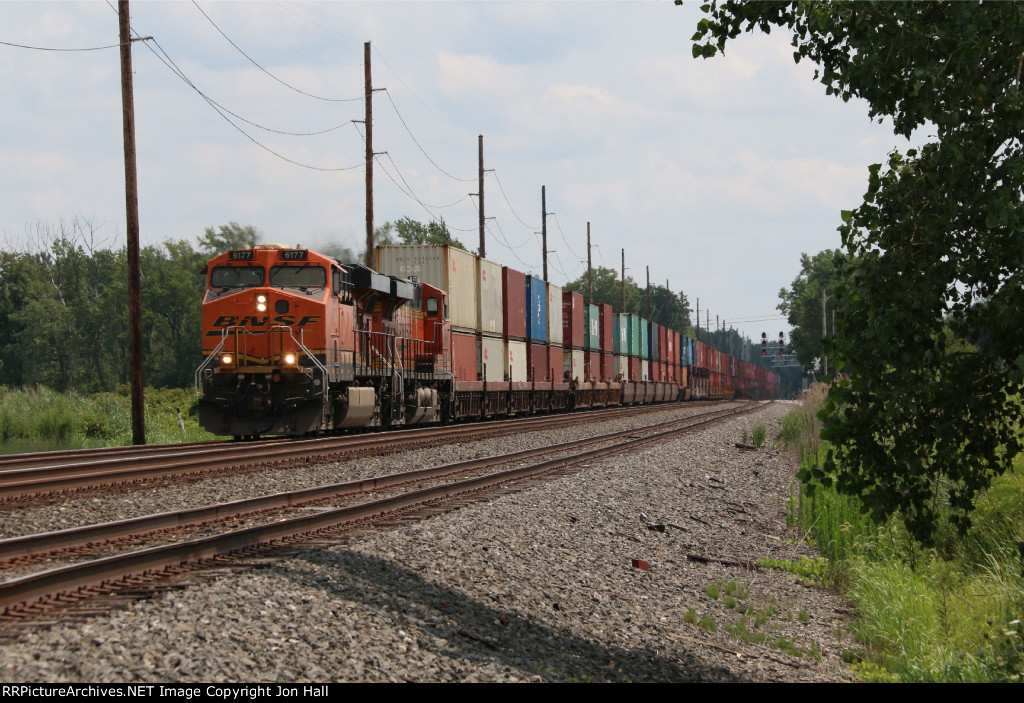 25N comes west as it  heads toward the Toledo traffic jam ahead